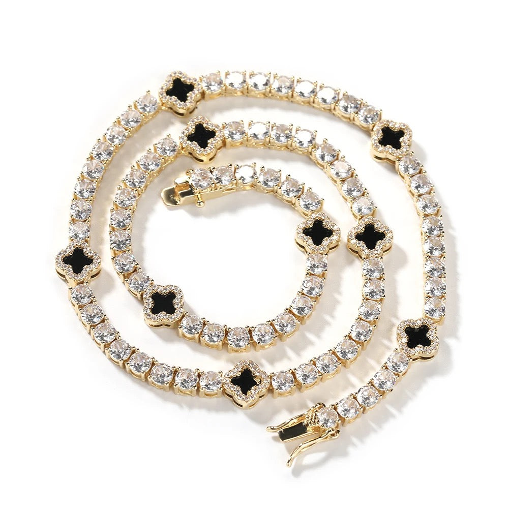 Klover Kleef Necklace
