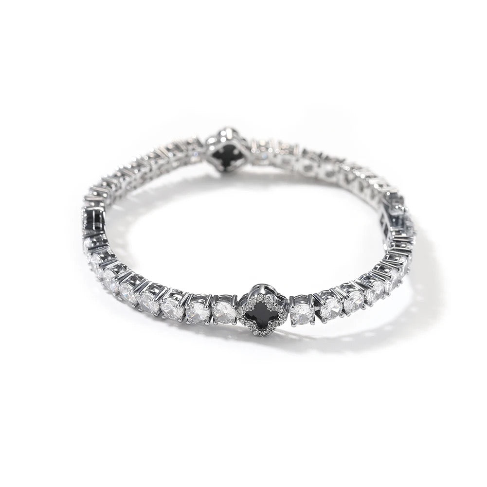 Klover Kleef Bracelet